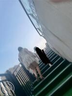 偷拍大长腿少妇裙底