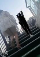 偷拍大长腿少妇裙底2