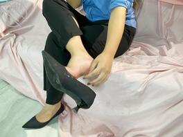 在职场为人陈总点拨了大外甥，舅妈的脚脚展示