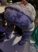 在表姐家过夜爽玩原味高跟!2