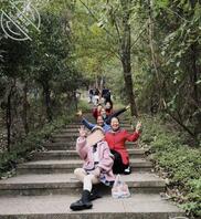 母狗颖颖色的骚货妈妈，希望哥哥们排队给我妈狠狠的输精，实在是太骚了2