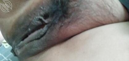 欢迎大家参观我的黑逼母狗老妈的大黑逼1