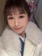 妹妹去日本留学了，给我发的美美的和服照