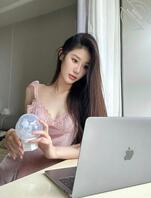 要不要看我吸奶水，我到底是不是个贱货1