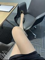 让我用脚帮你爽一下 要不要0