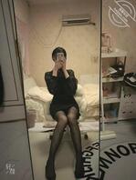 好烦好烦好烦。女友不让拍，偷拍又不敢，真的好无语