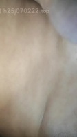 这少妇我老婆的闺蜜，和我偷情了，她离异，性感的身躯被我狠狠地操，乱伦少妇