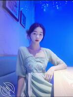 终于看到这骚货了，爱看