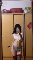 母狗荣荣被我蹂躏的样子听说你们很多人想约她0