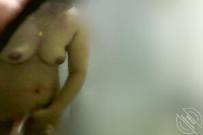 来自十年前的偷拍，设备像素渣渣，将就着看吧1