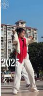 成功偷拍丈母娘和她的两个女儿。最后附视频有声。1