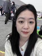 哎，国庆好无聊啊，只能在家里避着妈妈扣小骚逼了，求评论羞辱让小母狗流水