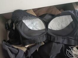 偷拍妹妹内衣，不敢射上面怕被发现1