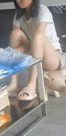 天气太热了，在家陪女儿干活。1
