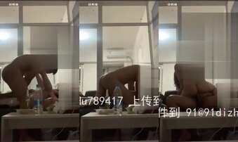 沙发真的顶很深