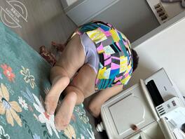 兄弟们我回来了，我妈妈短丝袜不错吧，我是二个号，我不盗图，喜欢评论一波