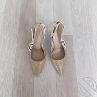 胶鞋要从熟人下手才刺激2