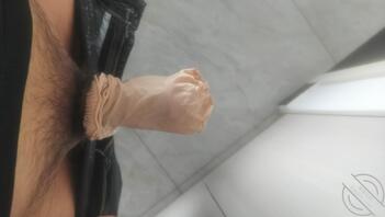 每次去丈母娘家只要有机会就会玩弄她的物品2