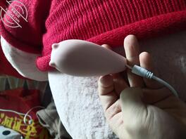 发现姐姐自慰，有拿下空间吗1