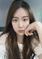 有谁知道第二张这个妞是哪个原创的？0