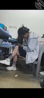 偷拍肉腿光腿神器女同学2