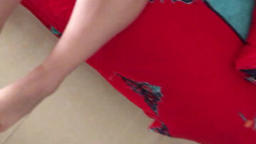 裸足足控的福利 射肉感坦克前任的裸足一脚精液