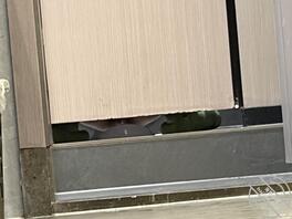 有没有大神教教我，怎么假装靠近然后偷拍