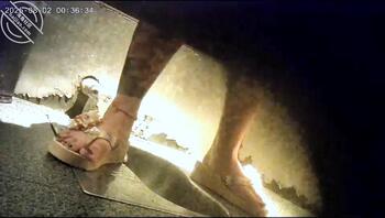 偷拍纹身大姐大上厕所（原创）0