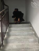 光屁股人妻的工地露出0