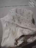 喜欢亲妹妹，可她对我爱搭不理，以后不给她生活费了……2