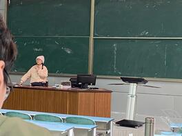 上完课想起可爱的老师，撸撸撸1