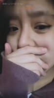 妹妹客厅玩DIY直播家人突然回来非常狼狈 
