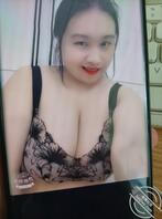 一个骚逼贱货母狗，老公满足不了，鸡吧越大越好，喜欢被人轮奸1