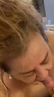 阿姨真的很顶舌头直接伸进马眼里了爽的起飞