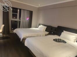 陪姐姐考试,真想动歪心思0