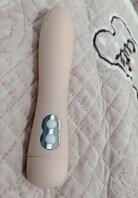 偷偷进入老妈的房间 居然有收获