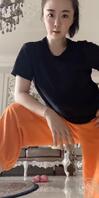 妈妈在家素颜健身的照片，真像是观音坐莲，我躺在床上看着连射了两发