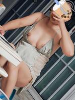 骚妻故意露给朋友看,你们有过类似的经历么?2