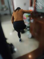 冒死潜入偷拍人妻0