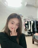 01年小骚货，每天都要我操她2