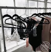 妈妈自拍照，有认识的吗？怎么样？评论有奖励