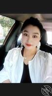 在她车里扣她的逼！1