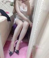 白嫩小表妹1
