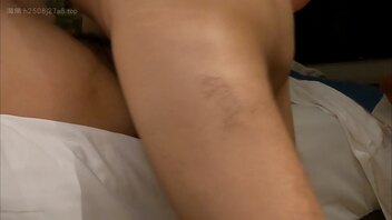 还是单男厉害，老婆第一次被干到高潮