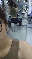 偷拍健身房大一女学生