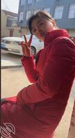 这两个骚笔母狗少妇哪个更有味道送你一夜怎么玩她，找个大鸡吧，插她