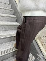 又拍到这个小骚屁股，这次有露脸0