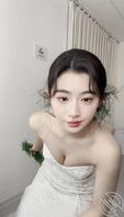 欣赏一下别人大十几万娶回家的骚货吧 欢迎评论投稿