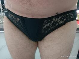 偷拍骚逼大胸同事(24)骚逼回家了,偷进她宿舍用原味袜子打飞机2