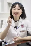 湖南省人民医院眼科美女医生 曾琦 早期与主任3P视频被扒！0